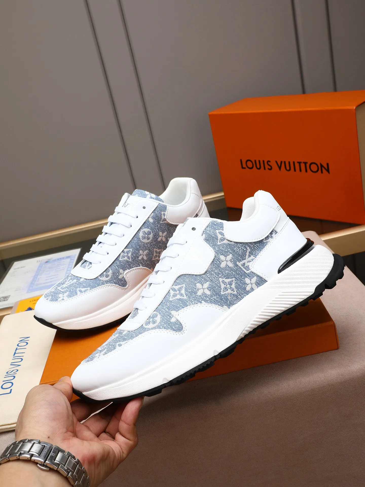 Men's shoes 💰460 Brand: LOUIS VUITTON Louis Vuitton LV Size: 38 39 40 41 42 43 44 (45 customized) Fabric: original cowhide cowhide 🔸Inside of: mesh 🔺Sole: counter foam outsole